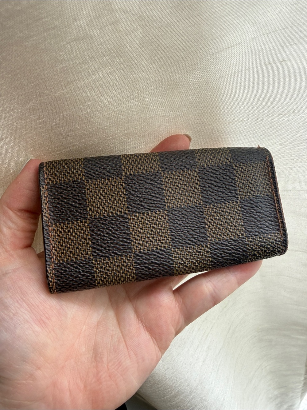 Louis Vuitton Damier Ebene Multicles 4 Key Holder - Picture 2 of 8